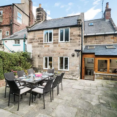 Pear Tree House * Whitby