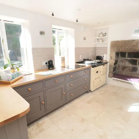 Holiday home Pear Tree House *